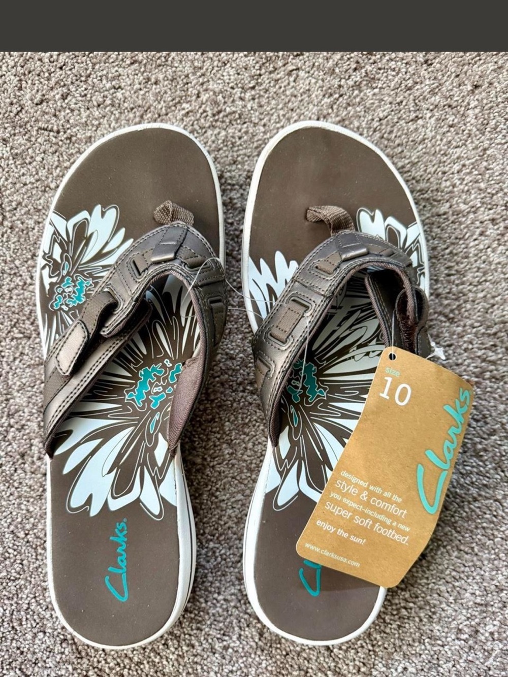 Clarks Cloudsteppers Breeze Sea women's flip-flop sandals in size 10. - Picture 2 of 3